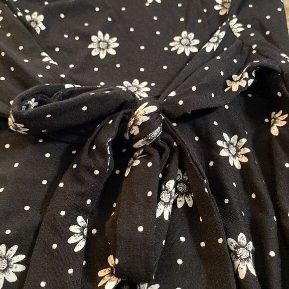 Comp Blu Flutter Sleeve Blouse - Picture 5 of 7